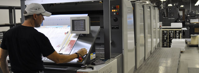 İstanbul'da Yüksek Adetli İşler İçin Ofset Baskı